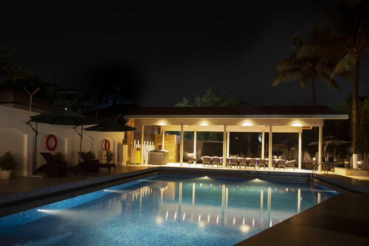 The Cindrella Hotel Siliguri Buitenkant foto